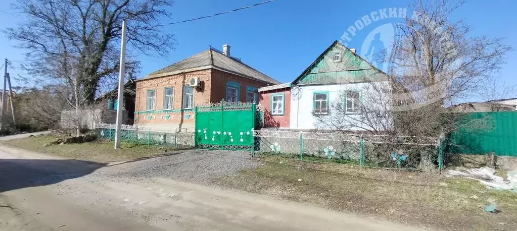Дом в Ростовская область, Неклиновский район, с. Вареновка ... - Фото 1