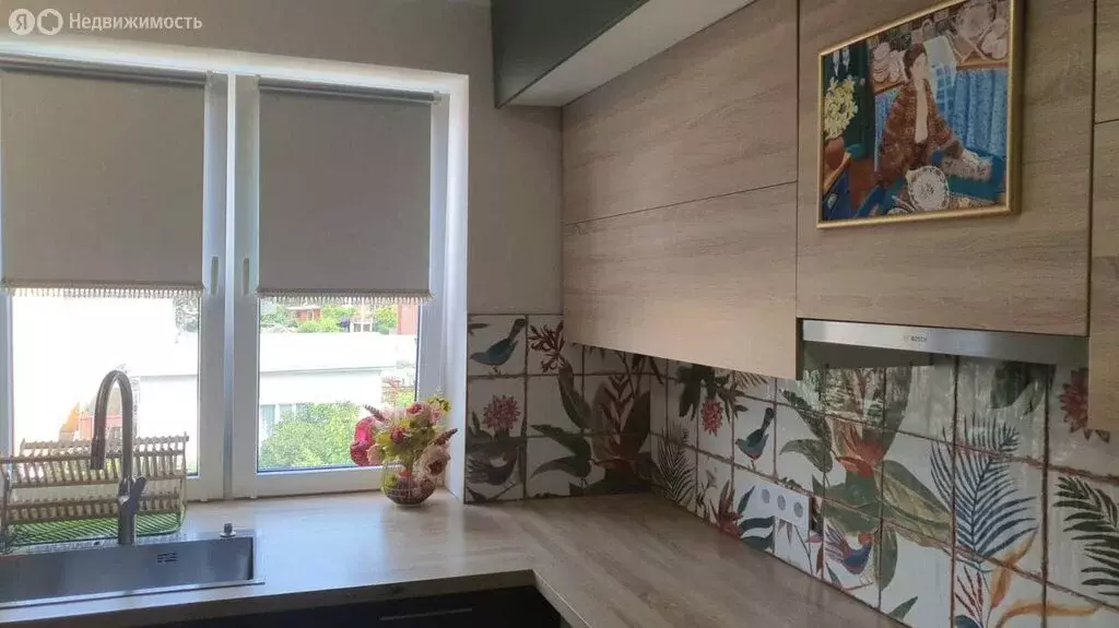 3-комнатная квартира: Геленджик, улица Островского, 105Б (86 м) - Фото 1