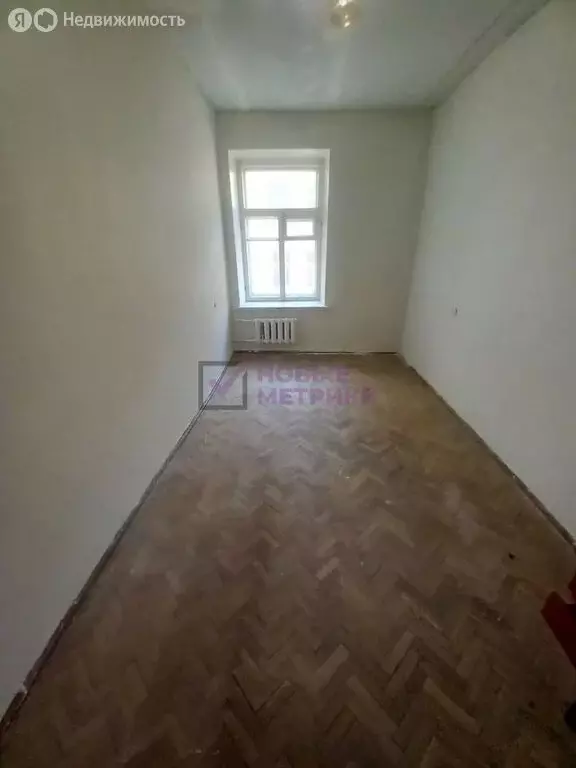 3-комнатная квартира: Санкт-Петербург, 8-я линия Васильевского ... - Фото 1