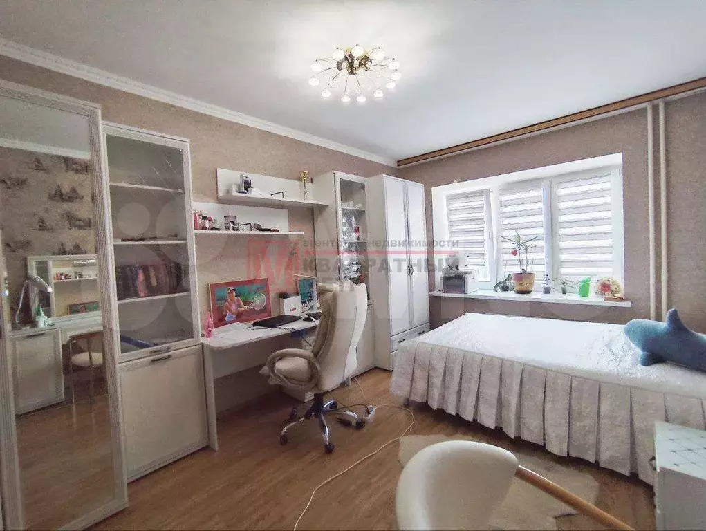3-к. квартира, 106 м, 3/9 эт. - Фото 0