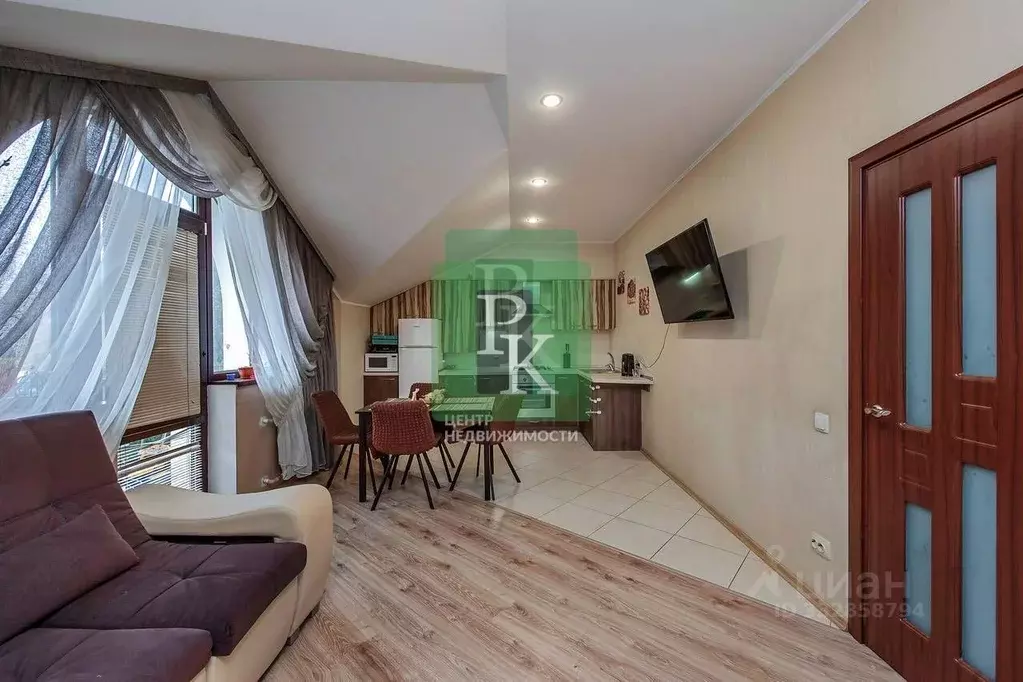 3-к кв. Севастополь ул. Степаняна, 8 (66.7 м) - Фото 2