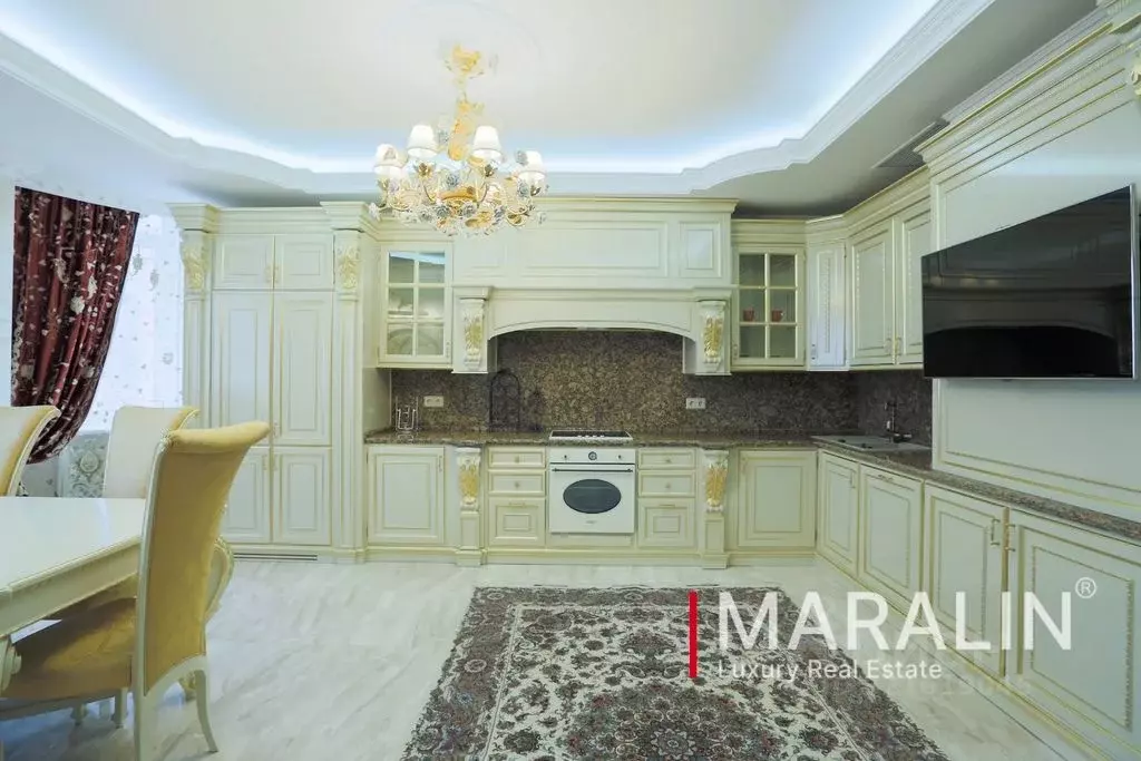 3-к кв. Ростовская область, Ростов-на-Дону ул. Суворова (180.0 м) - Фото 1