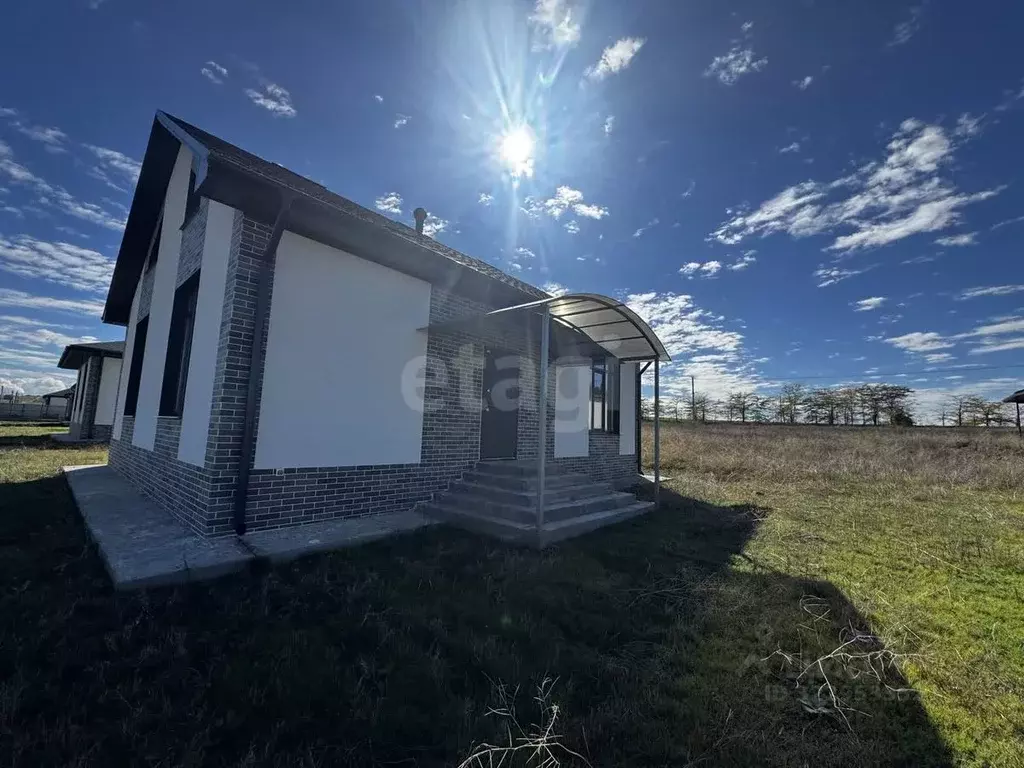 Дом в Крым, Симферопольский район, с. Урожайное, Имени Александра ... - Фото 1