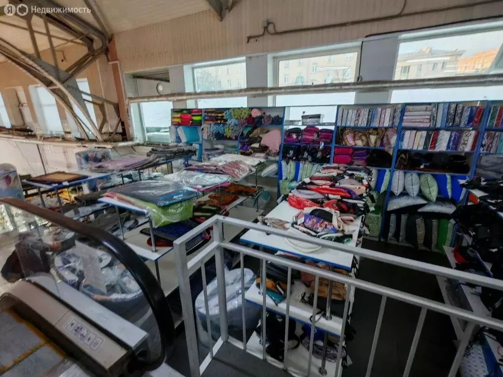 Помещение свободного назначения (900 м) - Фото 1