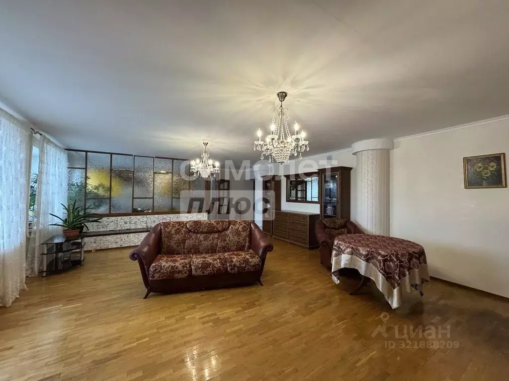 4-к кв. Коми, Сыктывкар ул. Куратова, 79 (177.6 м) - Фото 1