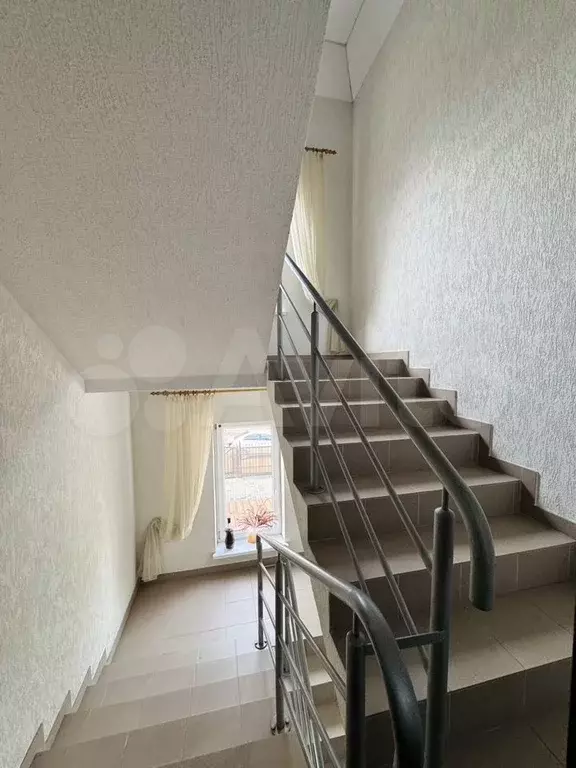 3-к. квартира, 90 м, 2/3 эт. - Фото 1