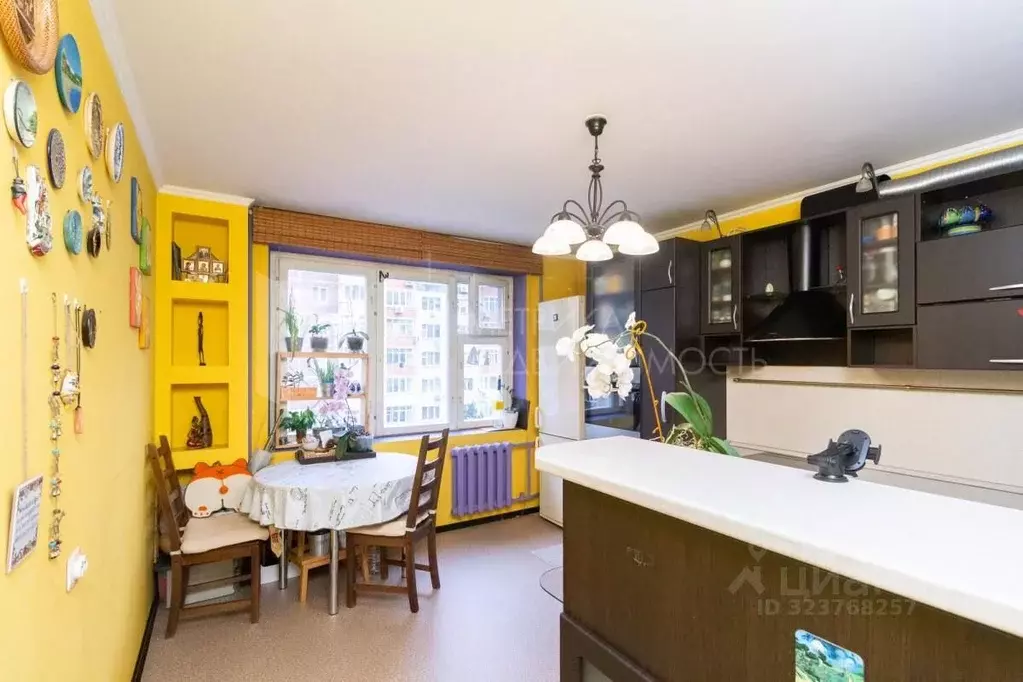 2-к кв. Тюменская область, Тюмень ул. Пермякова, 78к1 (72.1 м) - Фото 1