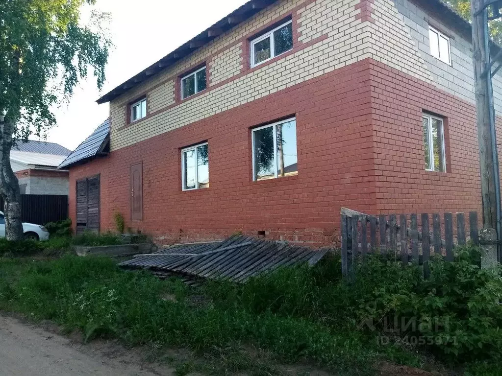 Дом в Пермский край, Оханск ул. Куйбышева, 2 (250 м) - Фото 0