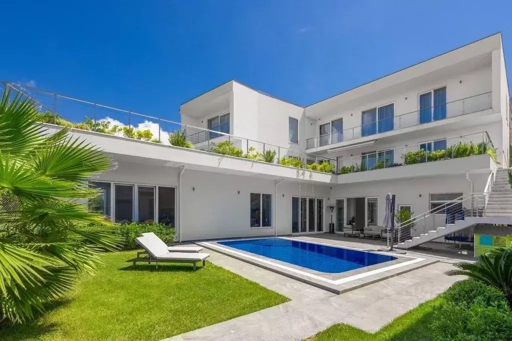 Дом в Краснодарский край, Сочи ул. Яна Фабрициуса, 2/22Б (420 м) - Фото 1