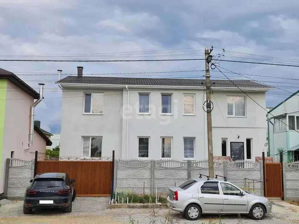 Дом в Крым, Евпатория Спутник-2 мкр, ул. Степная, 58 (340 м) - Фото 1