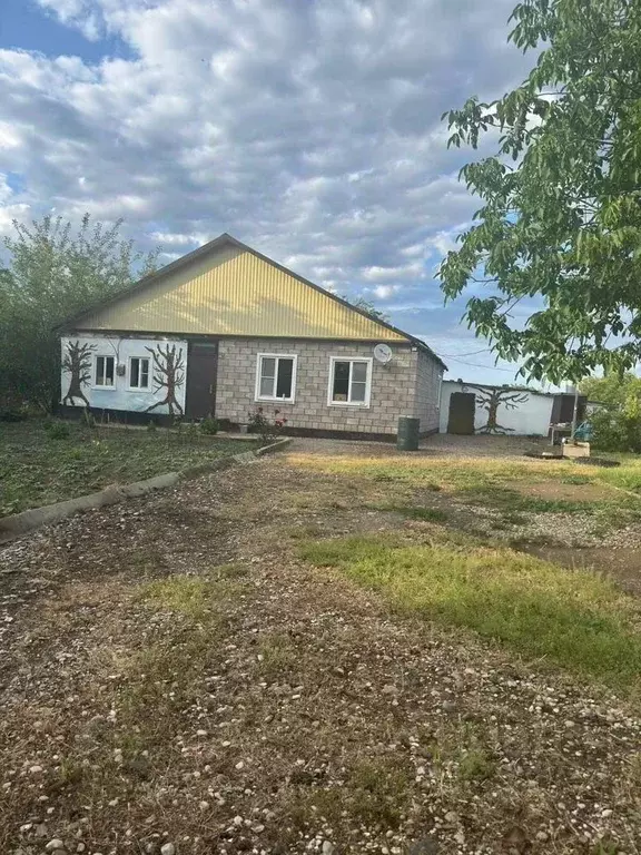 Дом в Ставропольский край, Буденновский муниципальный округ, с. ... - Фото 2