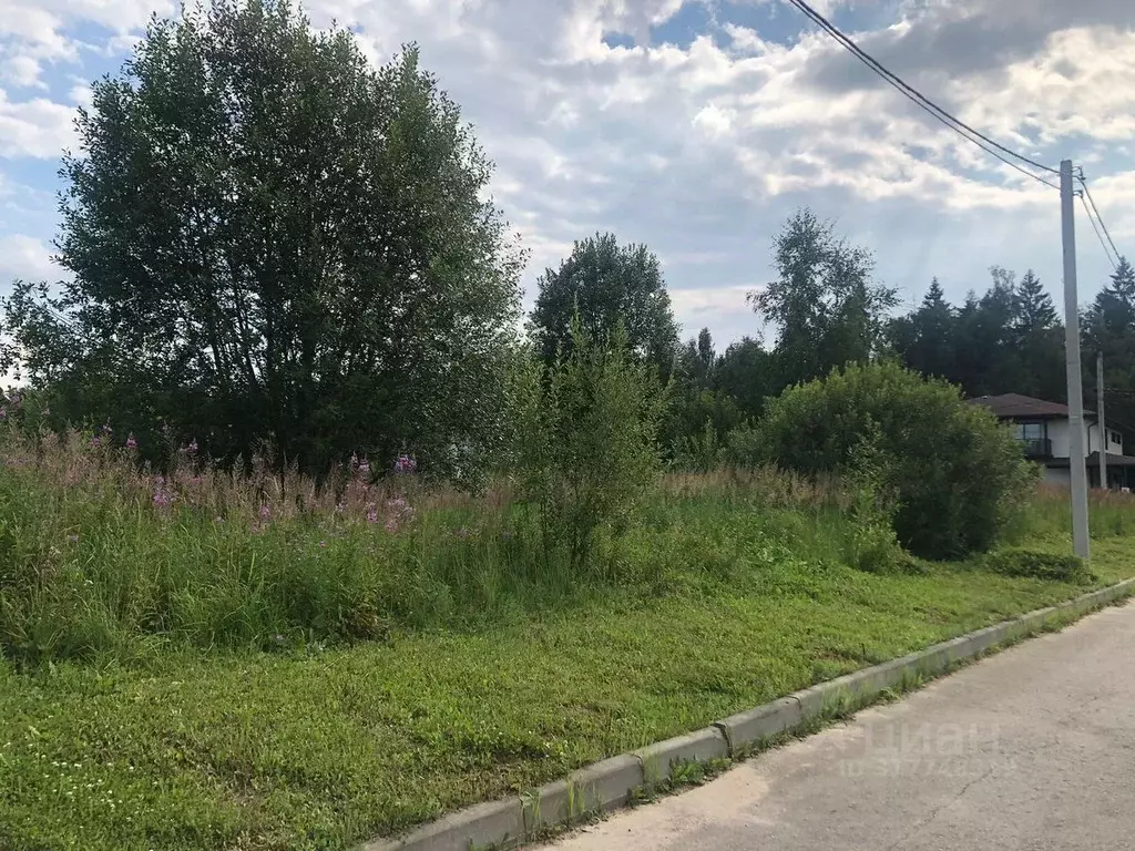 Участок в Московская область, Дмитровский муниципальный округ, д. ... - Фото 1