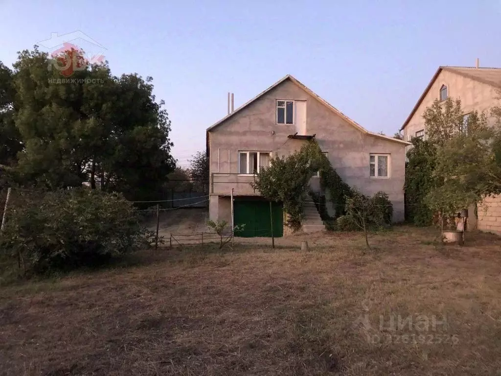 Дом в Крым, Черноморское пгт ул. Фрунзе, 15А (190 м) - Фото 1