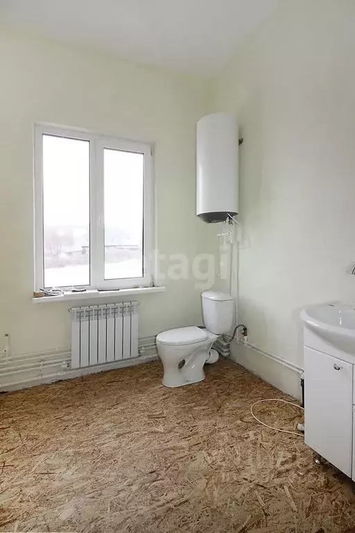 Дом в Свердловская область, Горноуральский муниципальный округ, с. ... - Фото 1