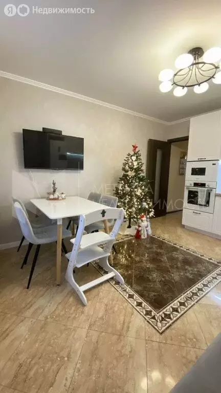 3-комнатная квартира: Тюмень, Широтная улица, 130к2 (90.8 м) - Фото 0