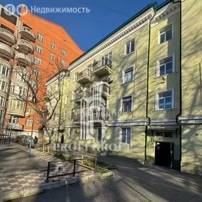 2-комнатная квартира: Махачкала, улица Эфенди Капиева, 18 (57 м) - Фото 0