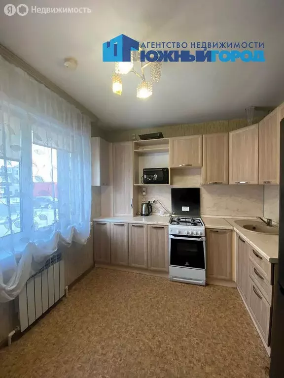 3-комнатная квартира: Южно-Сахалинск, Анивская улица, 70 (72.7 м) - Фото 2