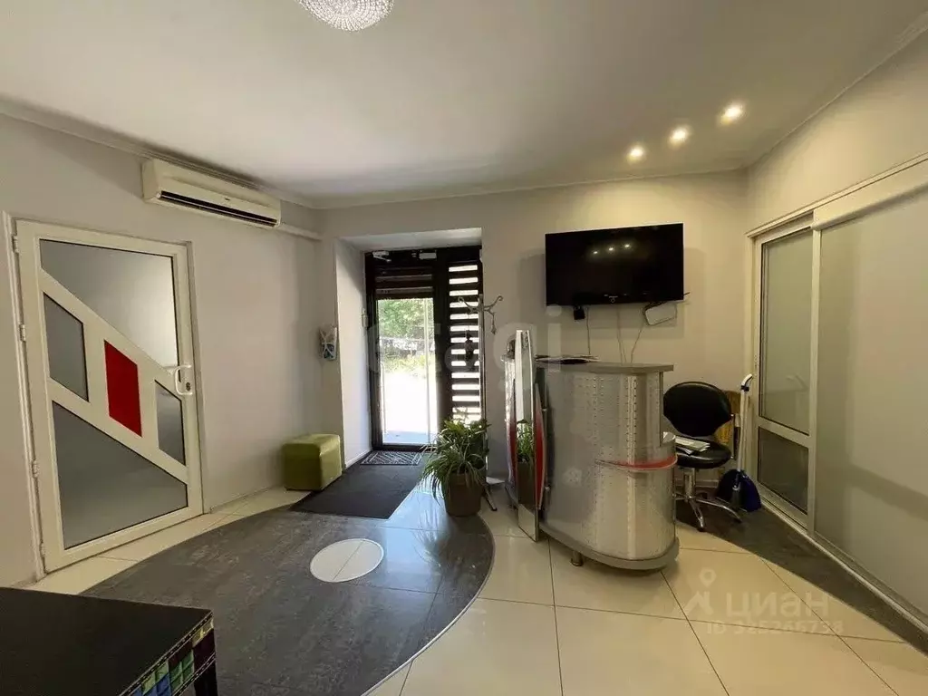 Помещение свободного назначения в Крым, Симферополь ул. Жуковского (84 ... - Фото 1