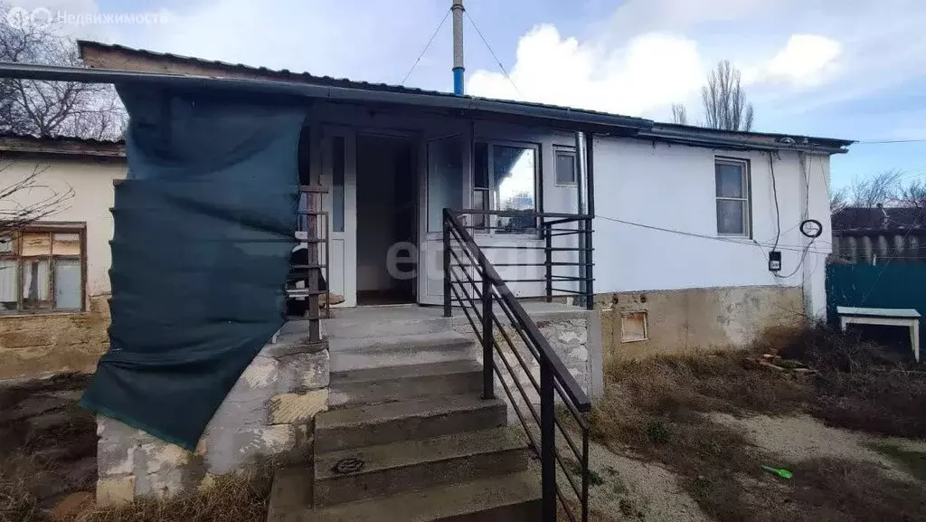 3-комнатная квартира: Белогорск, Пролетарская улица, 16 (48 м) - Фото 0
