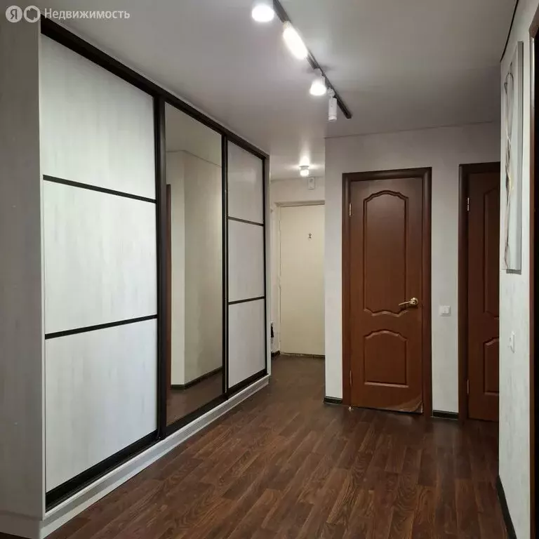 3-комнатная квартира: Цимлянск, улица Ленина, 127 (84 м) - Фото 0