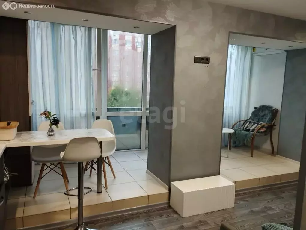 Квартира-студия: Омск, улица 10 лет Октября, 145А (32.7 м) - Фото 2