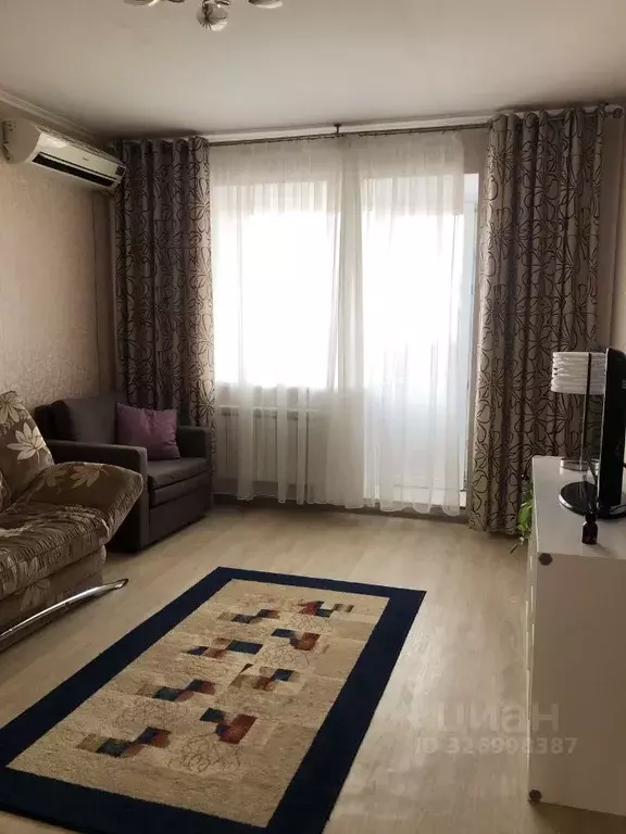 2-к кв. Волгоградская область, Волгоград ул. Базарова, 2 (65.0 м) - Фото 1