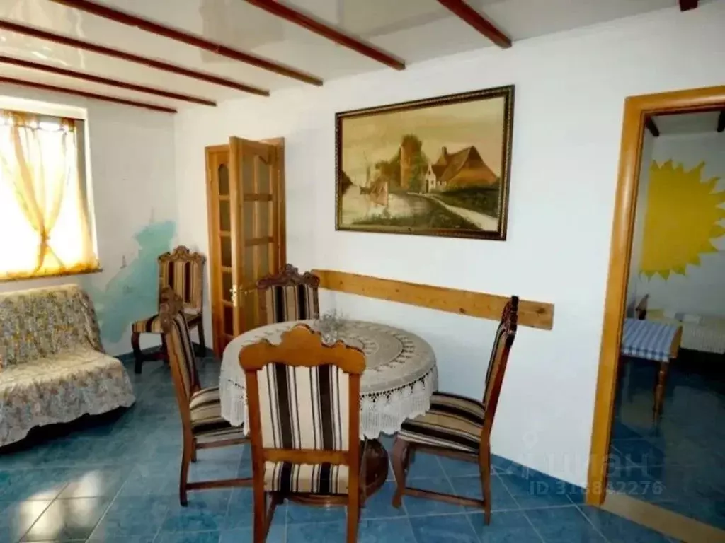 3-к кв. Крым, Сакский район, с. Штормовое ул. Мира, 6 (60.0 м) - Фото 0