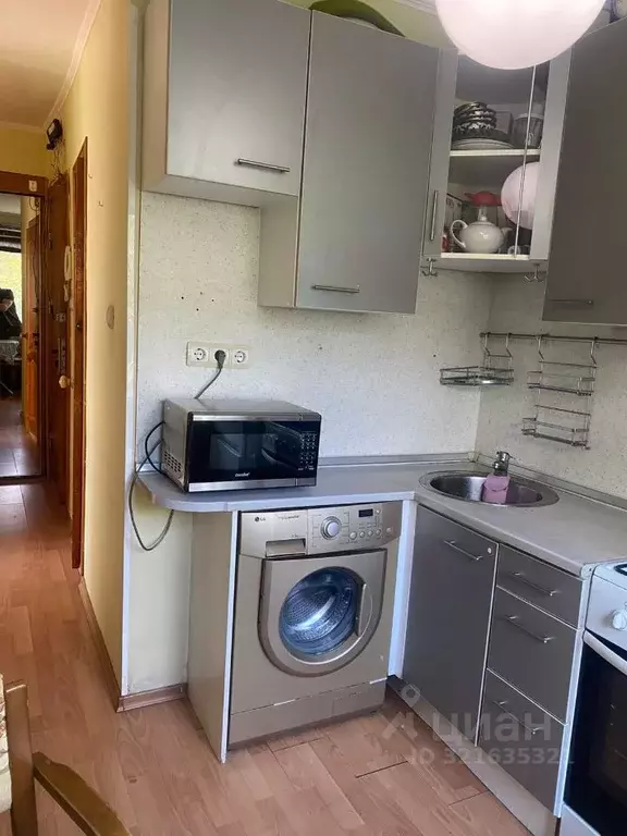 2-к кв. Московская область, Реутов Комсомольская ул., 3а (34.1 м) - Фото 0