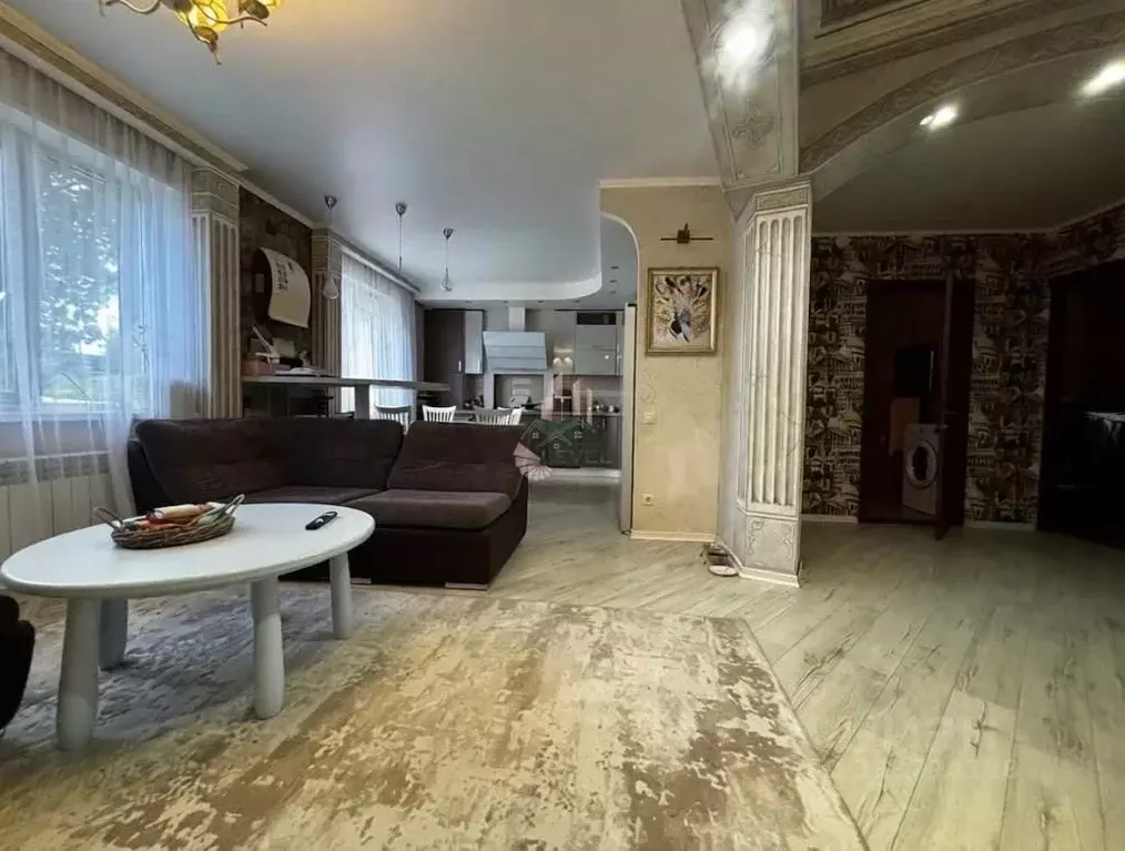 Дом в Саратовская область, Энгельс Тростниковая ул., 73 (151 м) - Фото 1