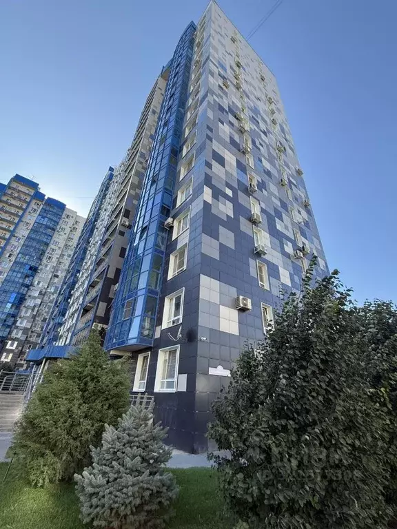 3-к кв. Волгоградская область, Волгоград ул. 8-й Воздушной Армии, 10а ... - Фото 1