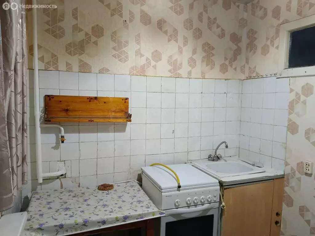 3-комнатная квартира: Астрахань, Красноармейская улица, 29А (59.8 м) - Фото 0