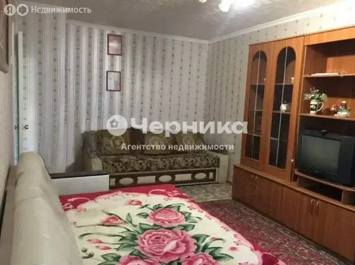 1-комнатная квартира: Шахты, улица Шевченко, 74 (32 м) - Фото 1