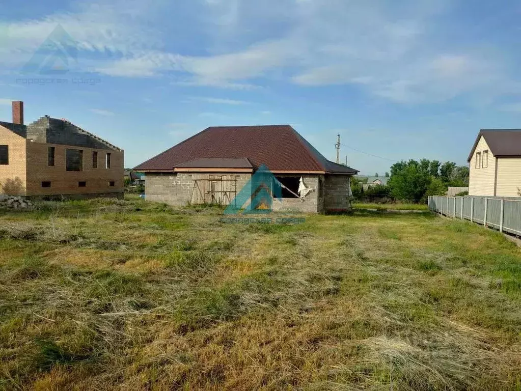 Дом в Оренбургская область, Оренбургский район, Сергиевский сельсовет, ... - Фото 1