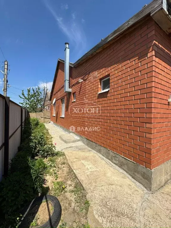 Дом в Калмыкия, Элиста Южного района 11-я ул. (100 м) - Фото 1