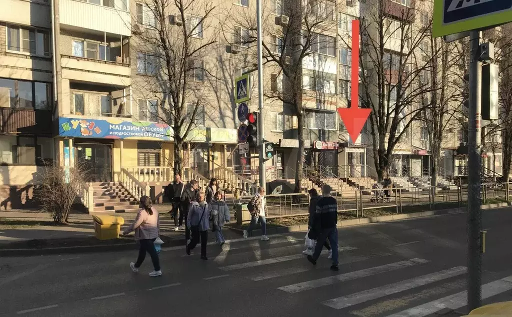 Сдам 45 м в Центре Гмр Рынок Остановка Топ Трафик - Фото 1