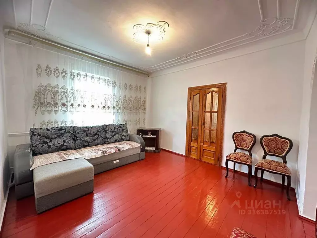 Дом в Кабардино-Балкария, Нальчик ул. Королева, 53 (100 м) - Фото 0