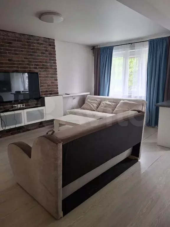 2-к. квартира, 43 м, 1/5 эт. - Фото 0