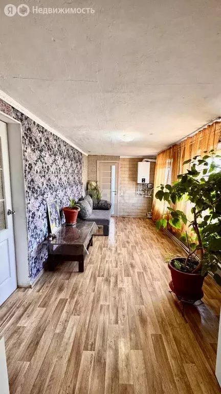 Дом в село Фонтаны, улица Чкалова, 28 (156.5 м) - Фото 1
