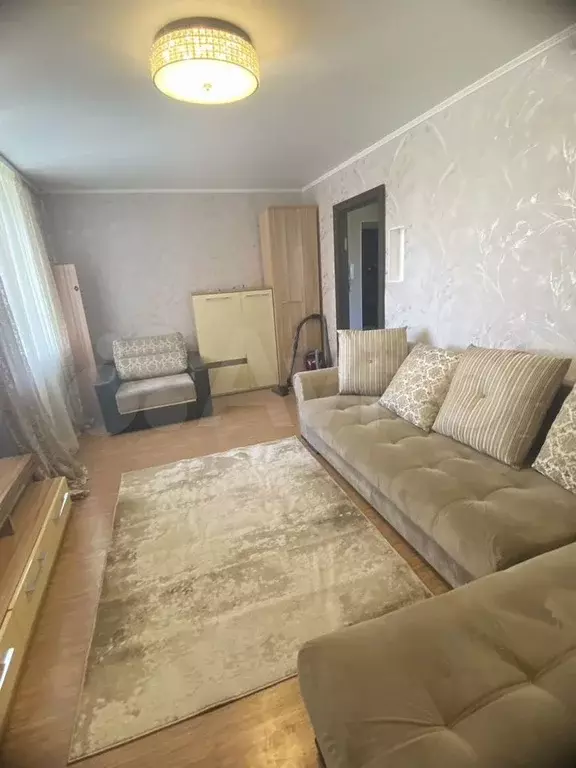 1-к. квартира, 40 м, 8/10 эт. - Фото 0
