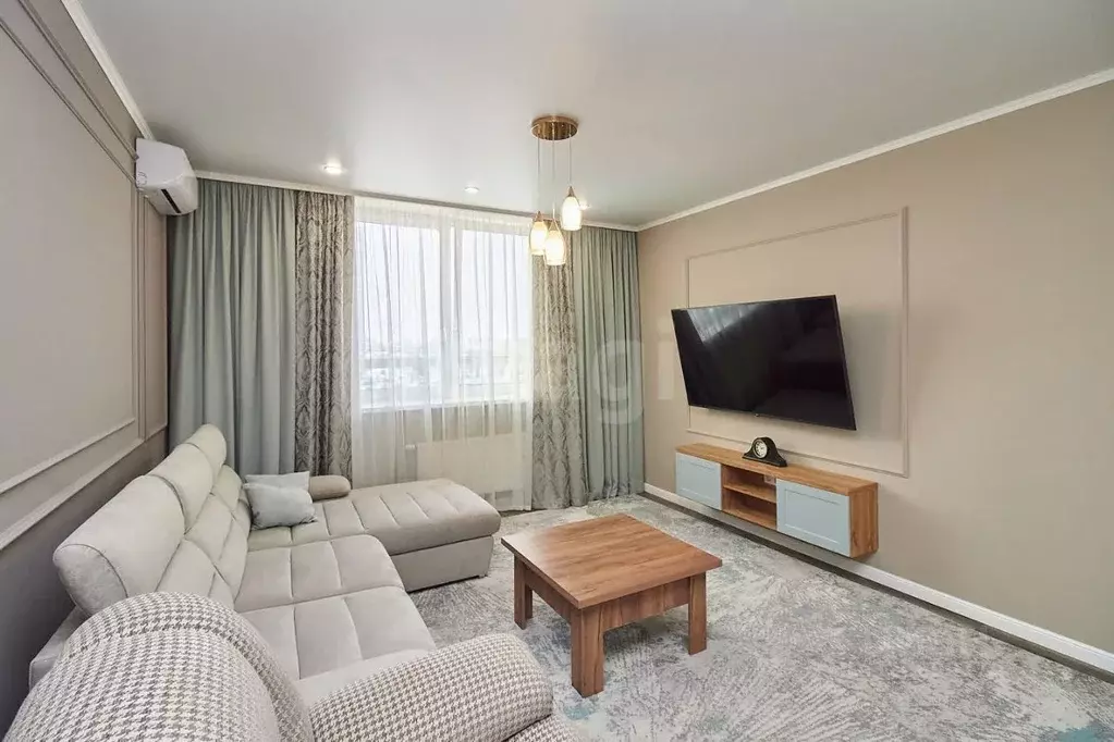 2-к кв. Тюменская область, Тюмень ул. Газовиков, 79 (67.0 м) - Фото 1