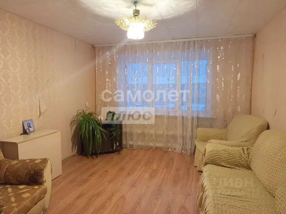 3-к кв. Свердловская область, Артемовский ул. Дзержинского, 32 (66.5 ... - Фото 1