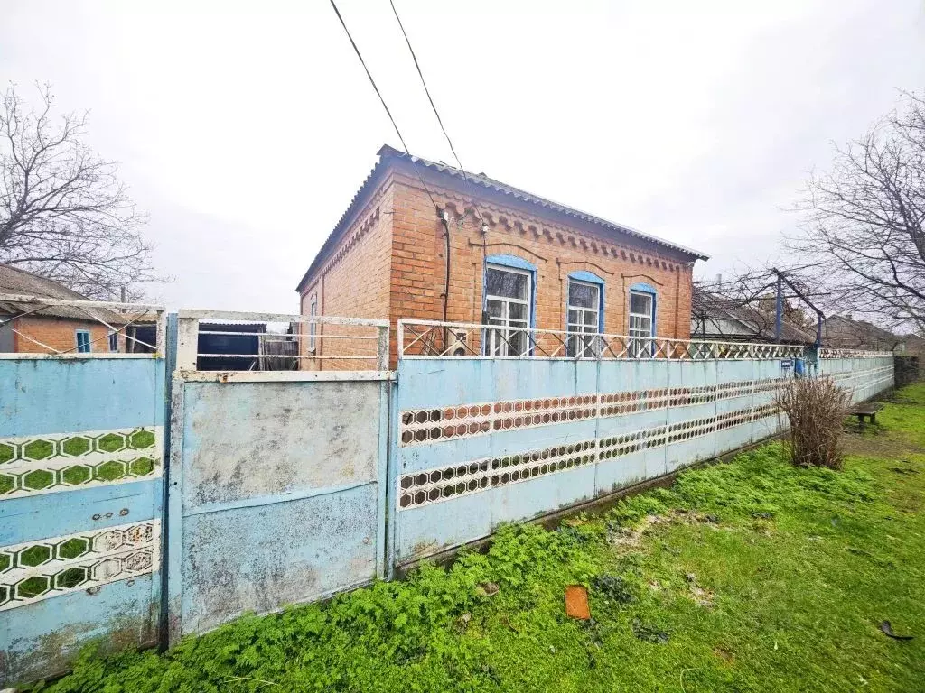 Дом в Краснодарский край, Тихорецкий район, Братское с/пос, пос. ... - Фото 1