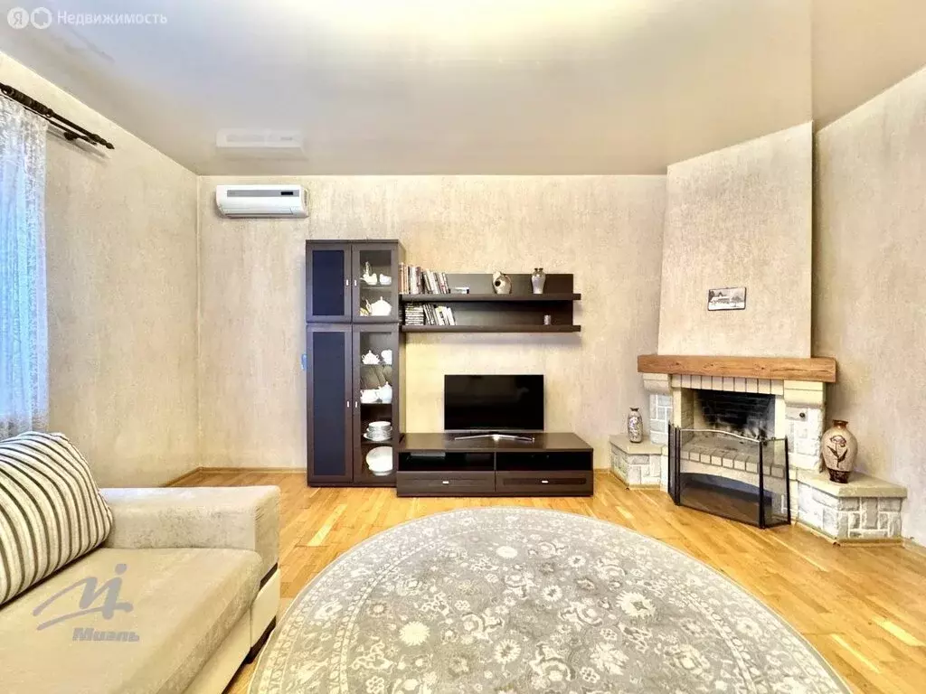 Дом в Барнаул, микрорайон Авиатор, Алтайская улица (157.2 м) - Фото 1