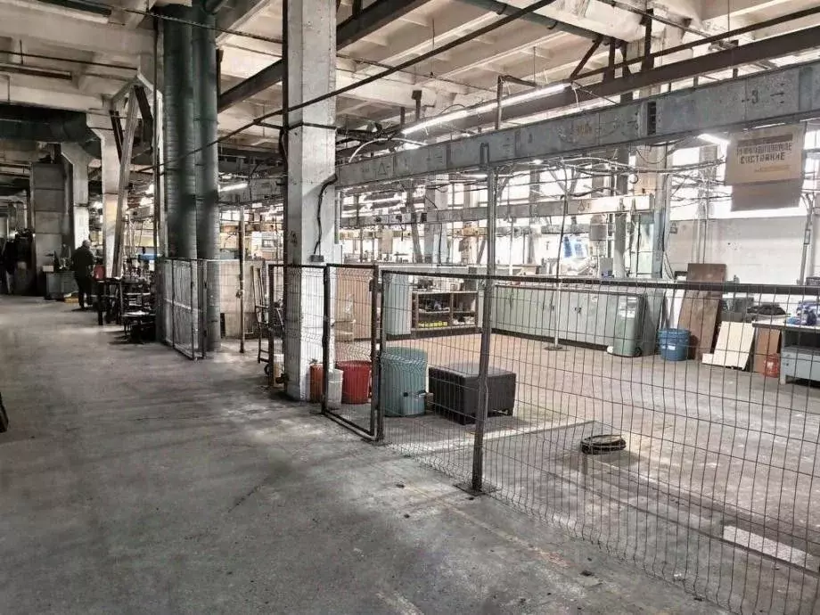Производственное помещение в Санкт-Петербург ул. Салова, 21 (500 м) - Фото 1