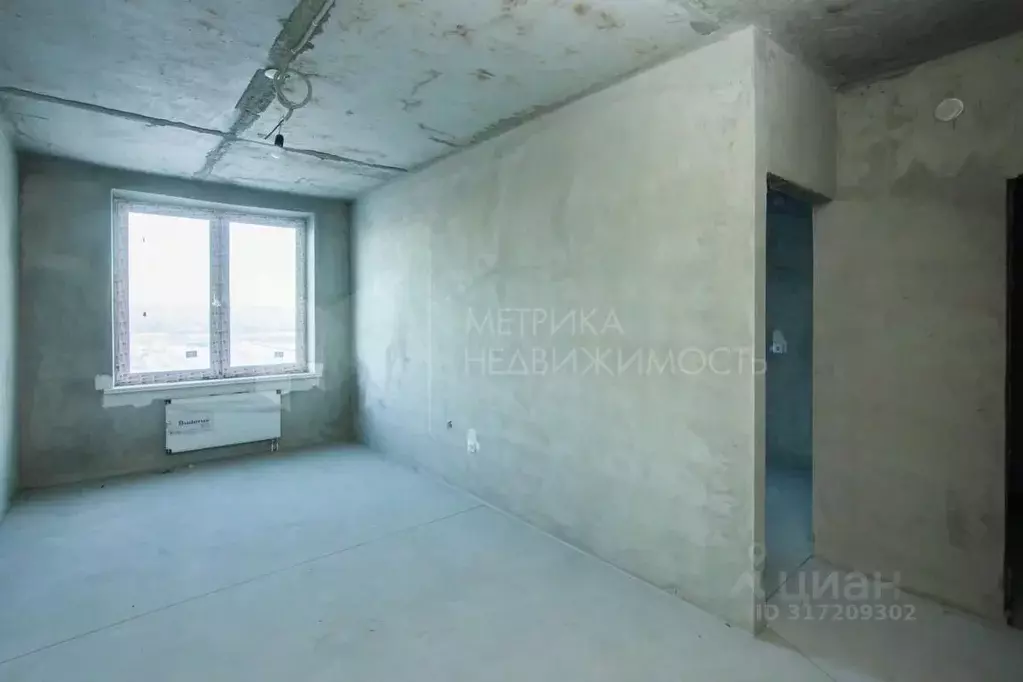 1-к кв. Тюменская область, Тюмень ул. Ветеранов Труда, 9А (33.0 м) - Фото 0