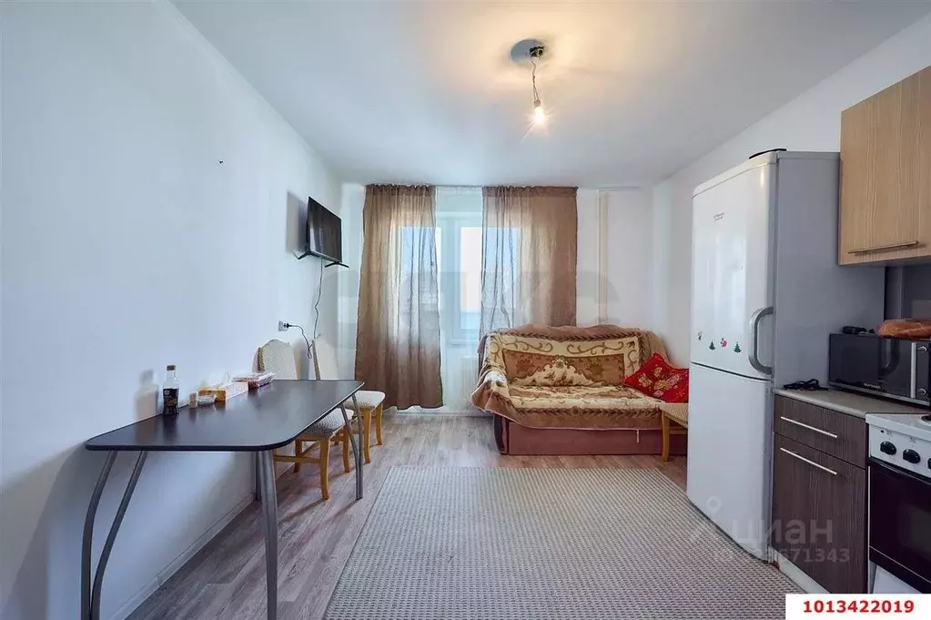 2-к кв. Краснодарский край, Краснодар Черкасская ул. (64.0 м) - Фото 1