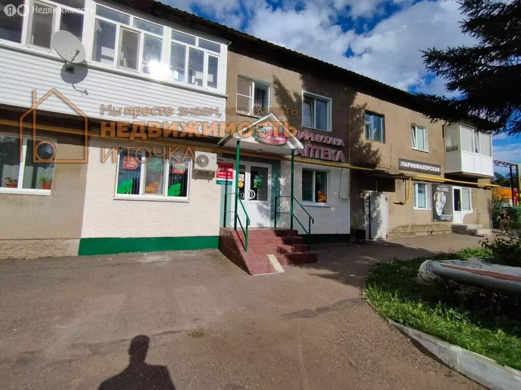 3-комнатная квартира: Кутерем, улица Нефтяников, 1 (58.5 м) - Фото 0
