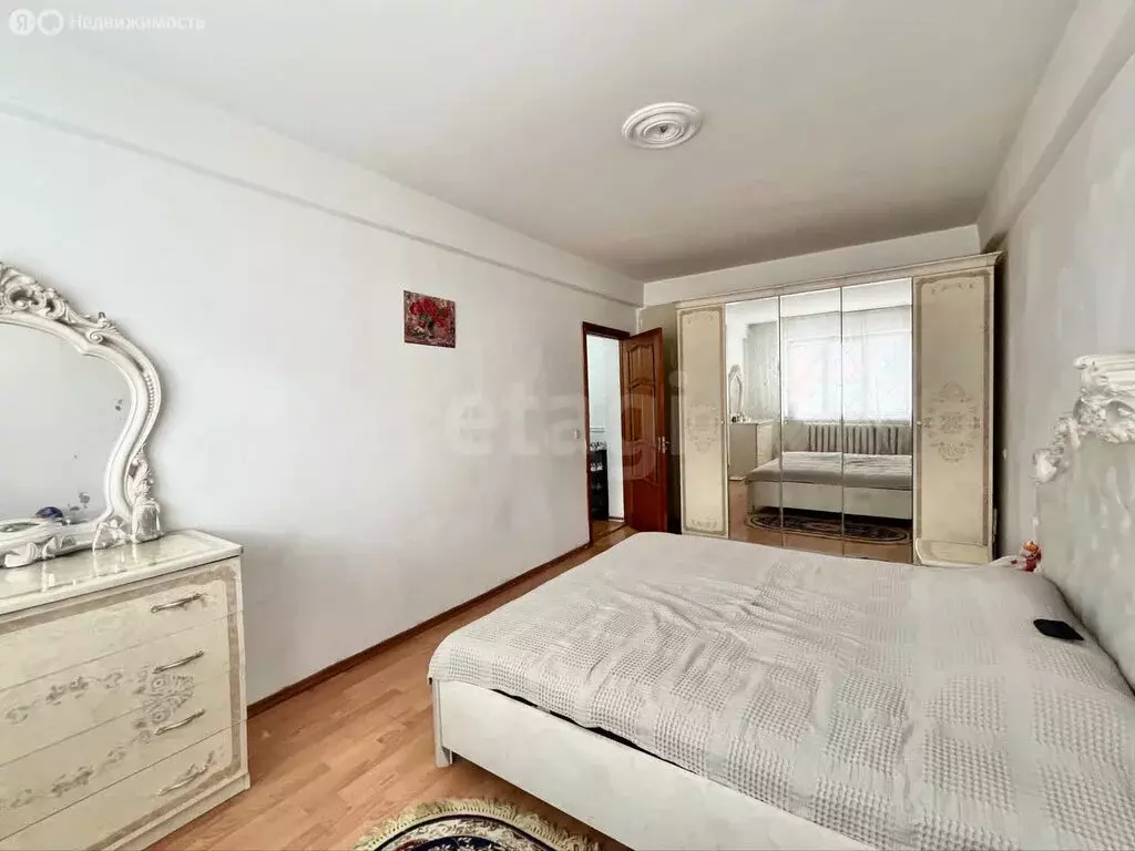 3-комнатная квартира: Махачкала, улица Айвазовского, 6А (70 м) - Фото 2