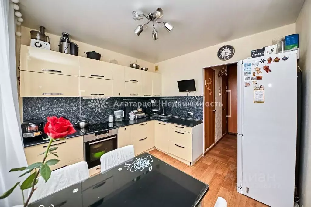 2-к кв. Томская область, Томск просп. Мира, 31 (53.6 м) - Фото 1