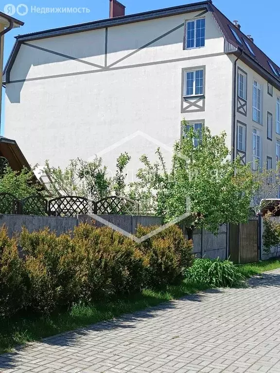 3-комнатная квартира: Калининград, улица Лобачевского, 2А (84.7 м) - Фото 1